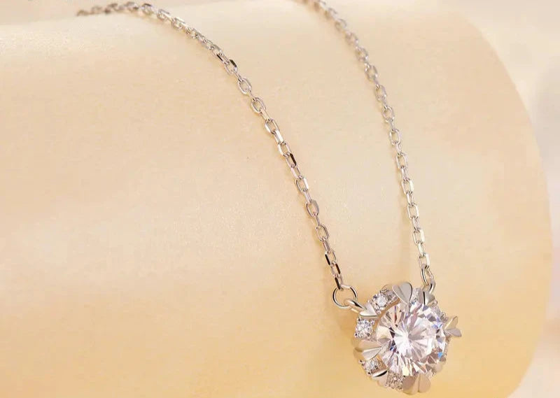 Necklace  925 Sterling Silver 1 Carat Round Moissanite